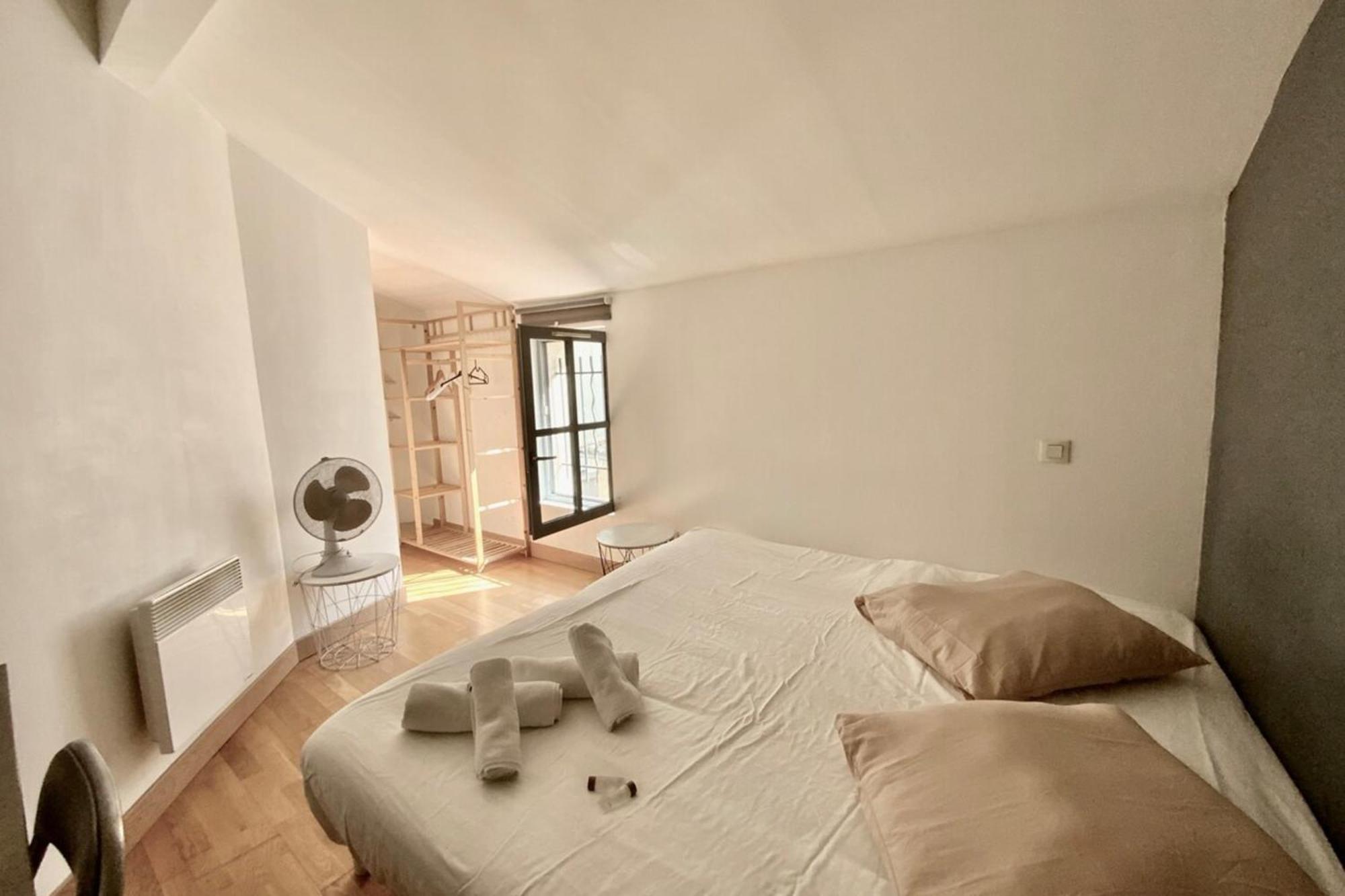 The Triplex- 3 Bedrooms In The Escutcheon! Montpellier Exterior foto